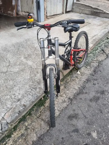 VENDE-SE ESTÁ BIKE
