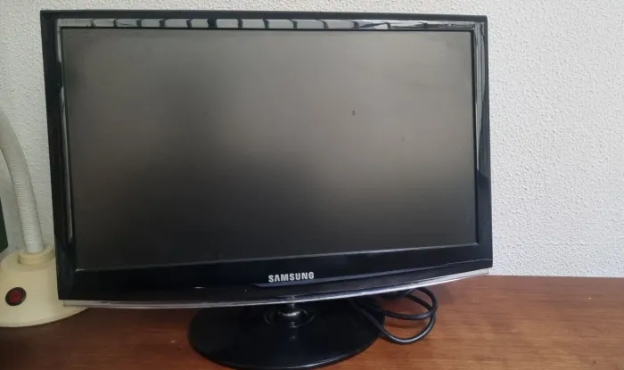 Monitor Samsung 20 polegadas LCD