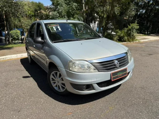 Renault Logan Expression Hi-flex 1.6 8V 4P 2011