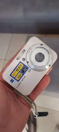 Câmera Sony Cyber-shot DSC-N2 10.1 MP | Tela Touchscreen 3" | Completa Y2K