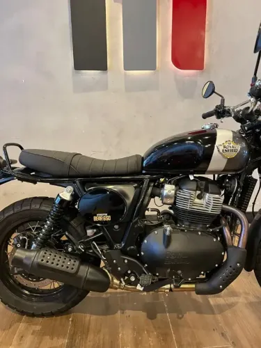 Bear 650cc Golden Shadow 650cc - Duvallyer Rodrigues - 21 9 9271 71 82 - Royal Enfield