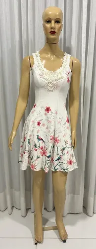 Vestidos semi novos