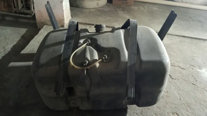 TAQUE caminhão Volkswagen 275 LTS completo.