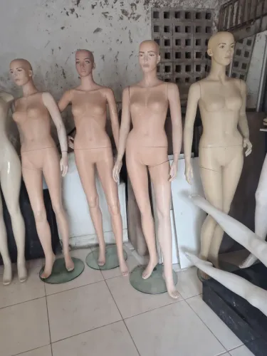 Vendo esses maniquins
