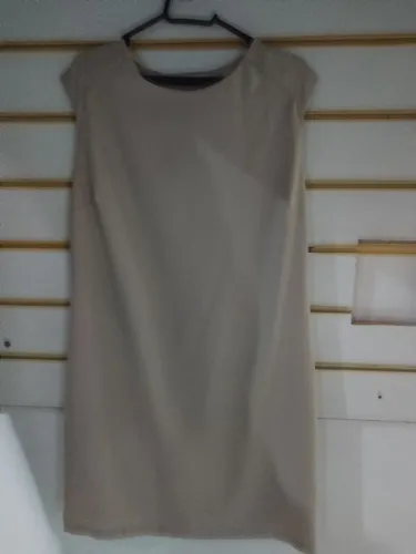 Vestido bege, marca collins n. 44