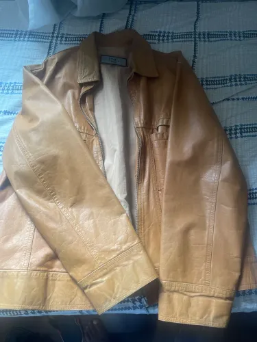 Jaqueta tng couro caramelo