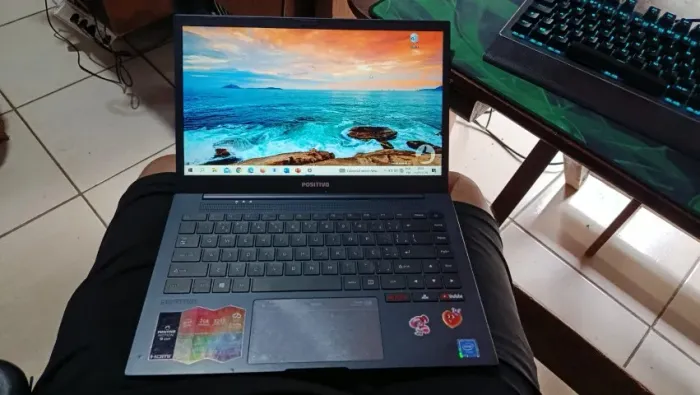 notebook positivo motion q232b