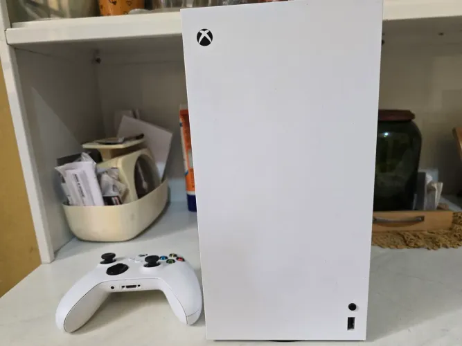 Xbox Series X 1TB Branco All Digital (Controle com Drift)