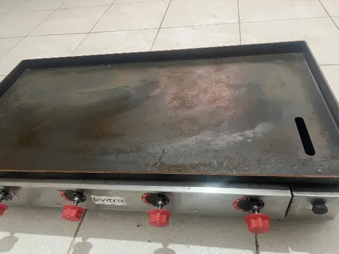 Vende-se chapa e fritadeira elétrica