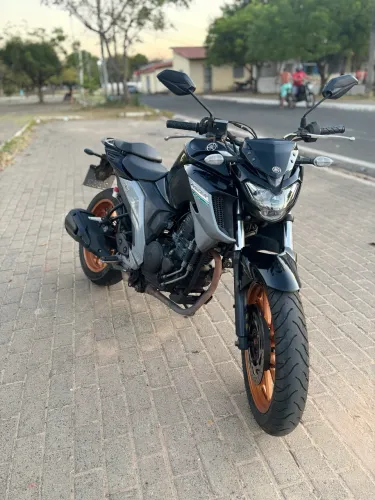 Yamaha Fz25 2019 - só no ponto de transferir