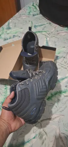 Bota OAKLEY 42
