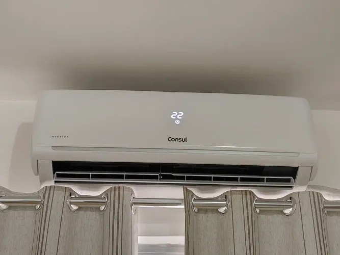 Ar-condicionado Split 12.000 BTUs Inverter Consul - Econômico e Seminovo