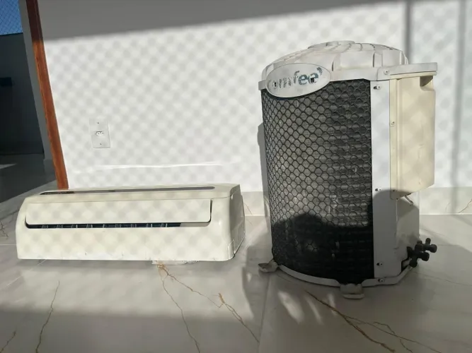 Ar condicionado Split 9.000 BTUs 220V
