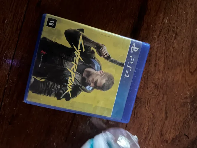 Jogos ps4 cyber punk e ghost of tsushima