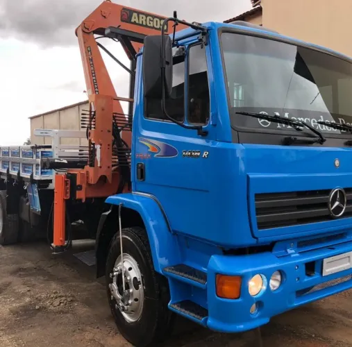 MB ATEGO 1418 MUNCK 21.5 TONELADAS
