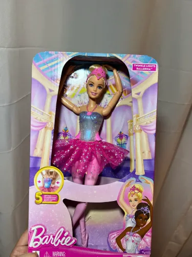Barbie Bailarina com luzes brilhantes