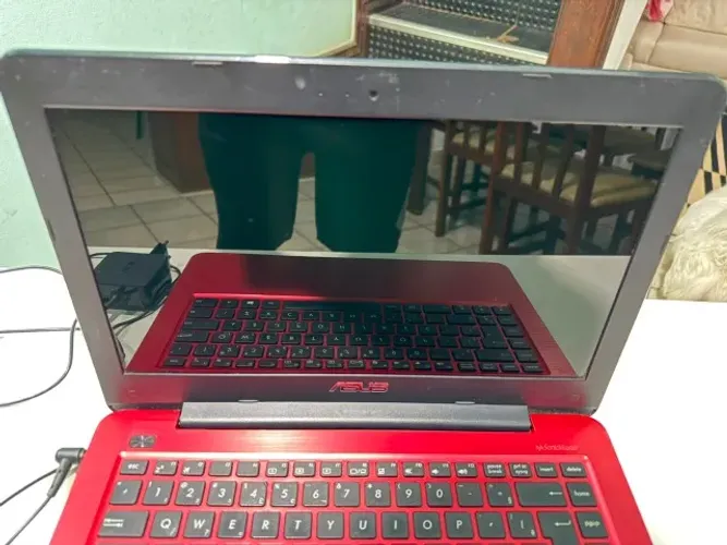 NOTEBOOK ASUS INTEL CORE i3-4005U / 4 GB RAM / SSD 128GB / OTIMO ESTADO GERAL