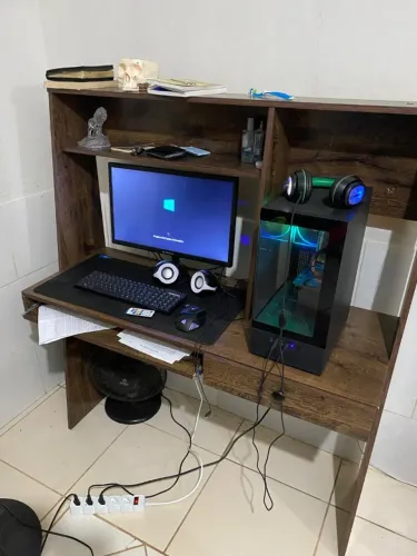 PC Completo + Mesa/Estante | Leia a Descrição