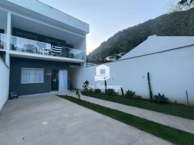 Casa com 4 quartos à venda, 222 m² - Piratininga - Niterói/RJ