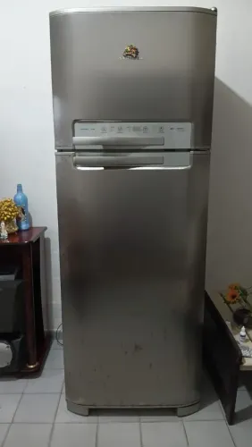 Geladeira Eletrolux para vender peças.