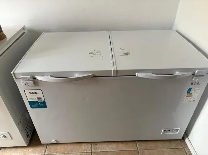 FREEZER HORIZONTAL EOS EFH500XX - 380 LITROS