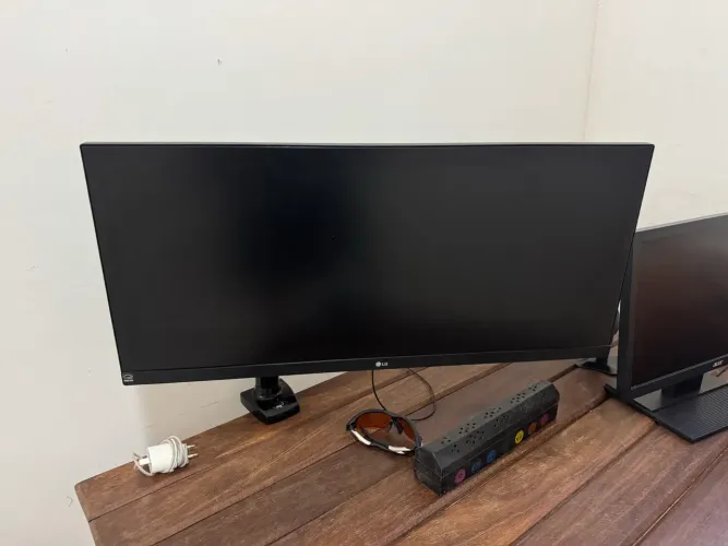 MONITOR LH ULTRAWIDE