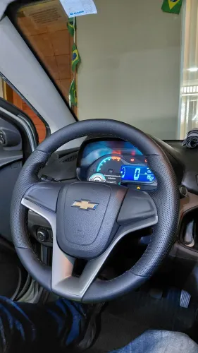 Reforma de volante, revestimento feito a mão