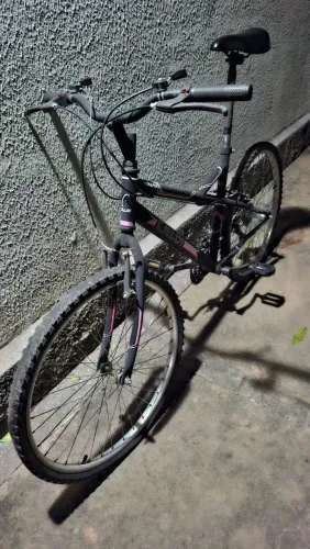 Bicicleta Caloi aro 26 de ferro