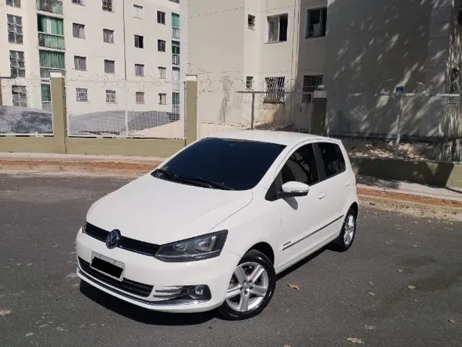 Volkswagen Fox Highline 1.6 Flex 16V 5P 2015