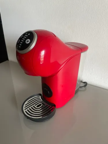 Cafeteira Nescafé Dolce Gusto Gênio 220v