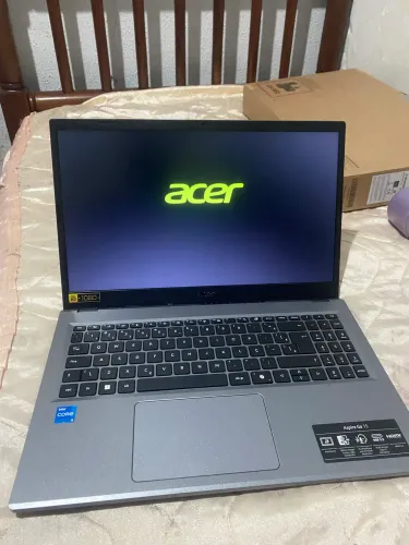 Notebook Acer 512GB 8 de RAM, 3 meses de uso