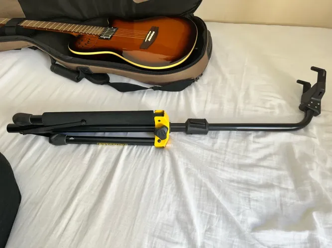 Suporte chão Hércules Violão/Guitarra