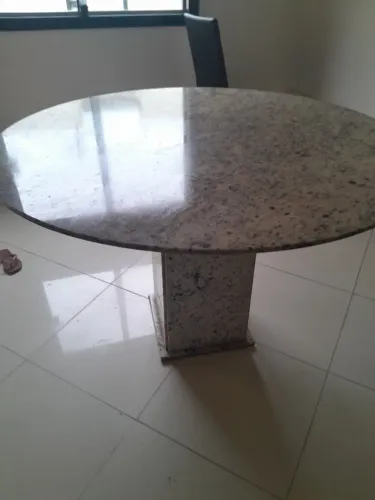 Mesa resonda granito amarelo