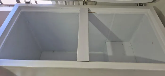 Vendo freezer horizontal 2 portas 