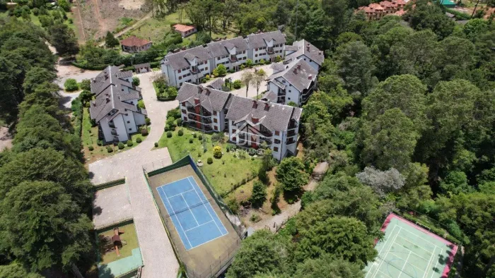 Apartamento cobertura 5 dormitorios com varanda gourmet , quadras, playgound, trilha ao la