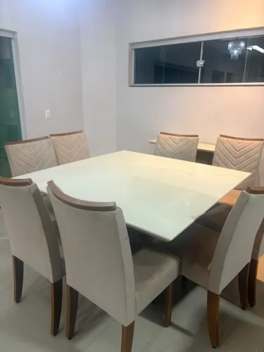 Mesa de jantar quadrada 8 cadeiras
