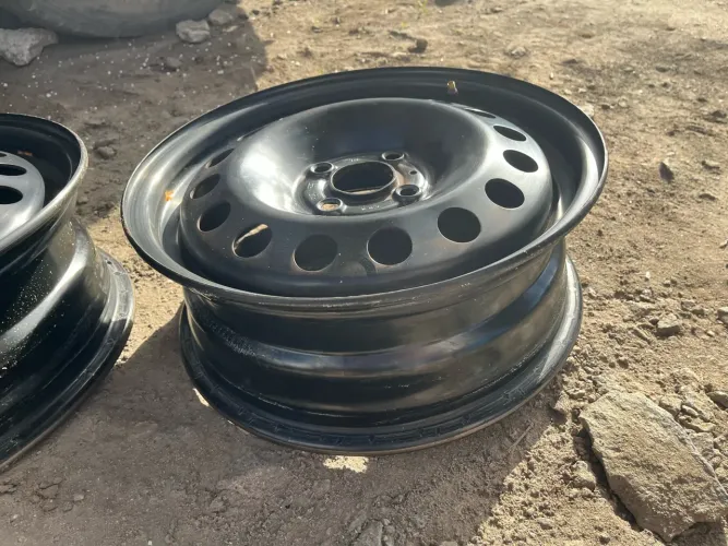 Roda aço aro 15 4x100