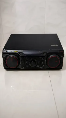 Som LG XBOOM 2250W RMS Bluetooth - Potência Alta e Grave Forte