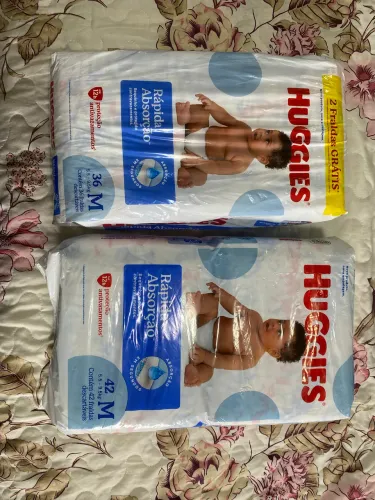 Pacote fralda Huggies M