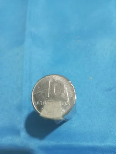 32 moedas antigas de 10 cruzeiros dos anos de 1981, 82, 83, 84 e 85.