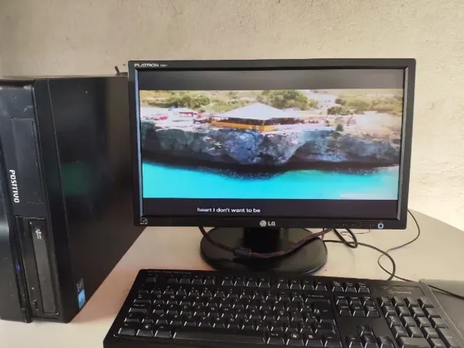 Computador Completo Positivo ( Core i5 ) com Wi-Fi