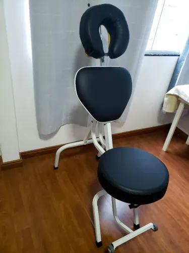 Cadeira De Maquiagem Portátil Legno Com Rodinhas 