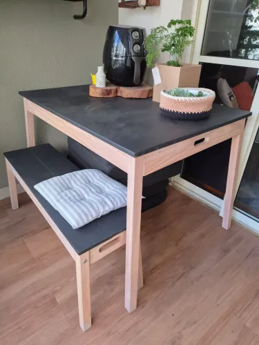 Mesa e banco