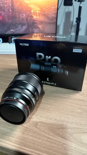 Lente Viltrox 27mm 1.2 para Sony