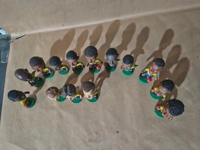COLEÇAO 14 BONECOS MINI CRAQUES COCACOLA