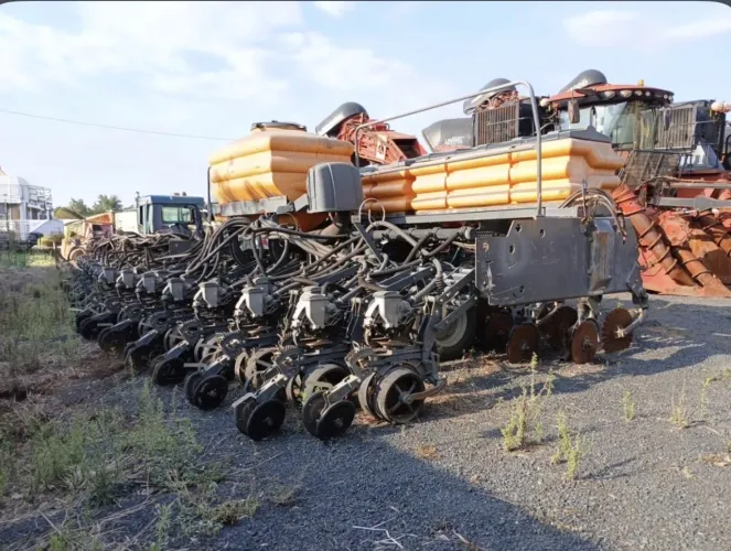 Plantadeira Valtra Frontier BP3016 ano 2020 em São Paulo