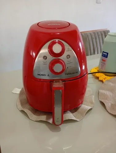 Vendo uma Air Fryer Mondial de 3,5 L