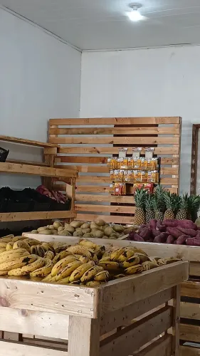 Vende se frutaria completa