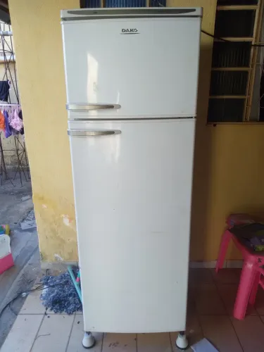 Geladeira dako para retirada de peças