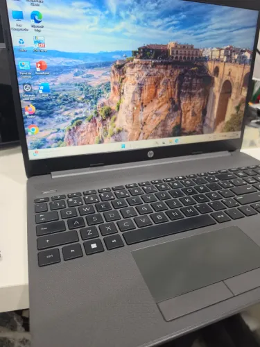 Notebook HP i3 13° geração 8gb m.2 256gb